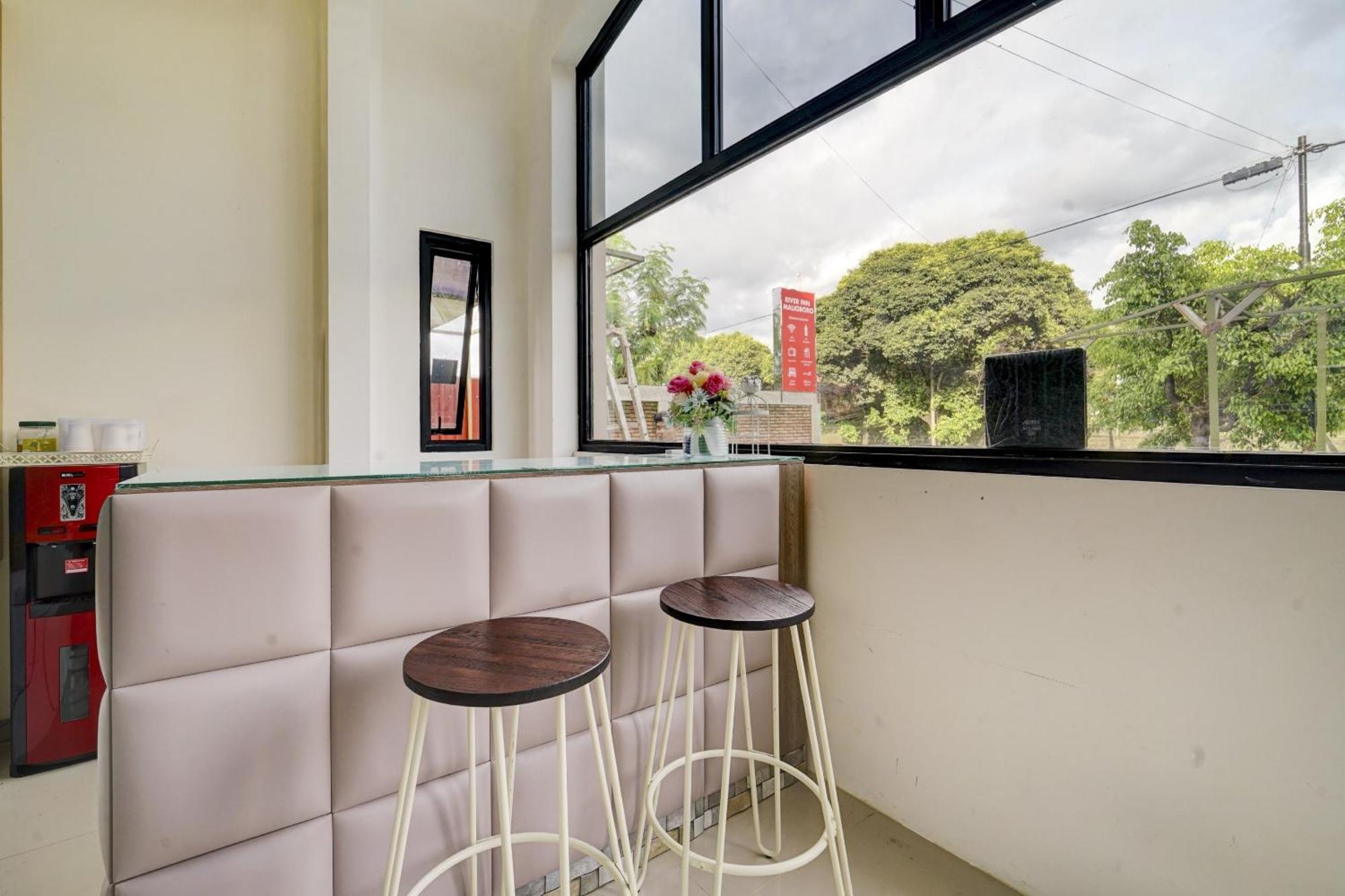 Super Oyo 90778 River Inn Malioboro Yogyakarta Luaran gambar
