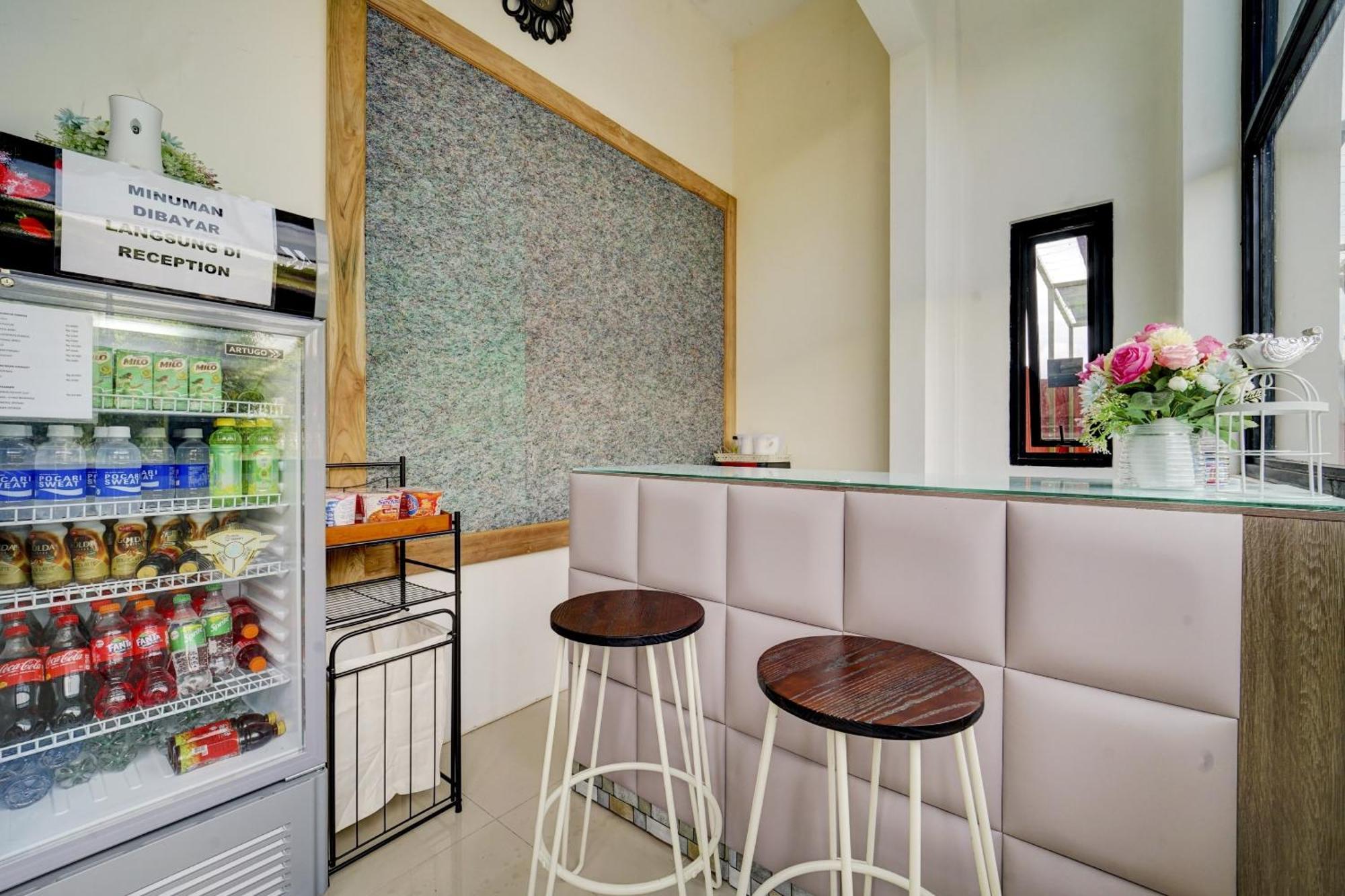 Super Oyo 90778 River Inn Malioboro Yogyakarta Luaran gambar
