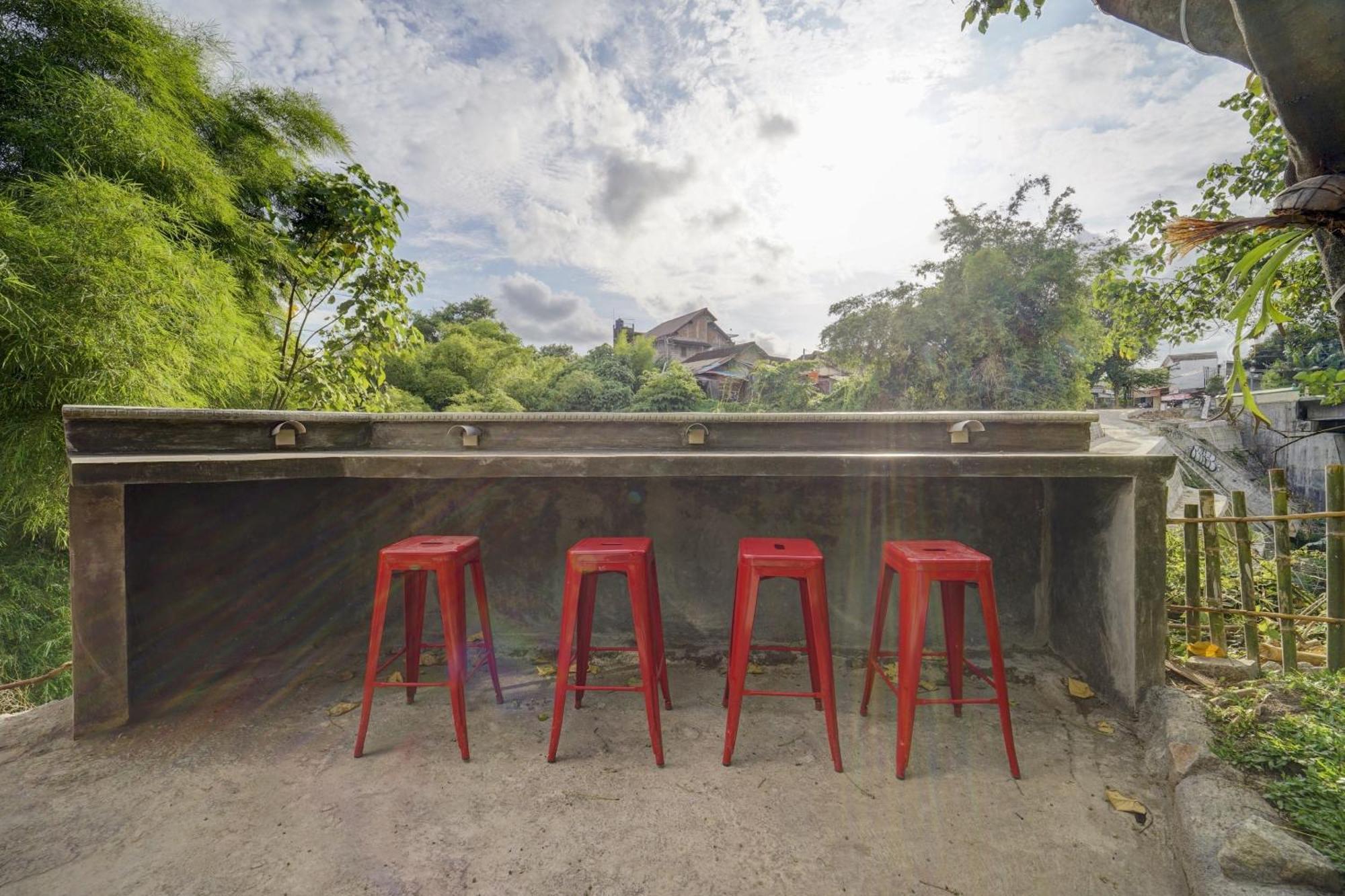 Super Oyo 90778 River Inn Malioboro Yogyakarta Luaran gambar